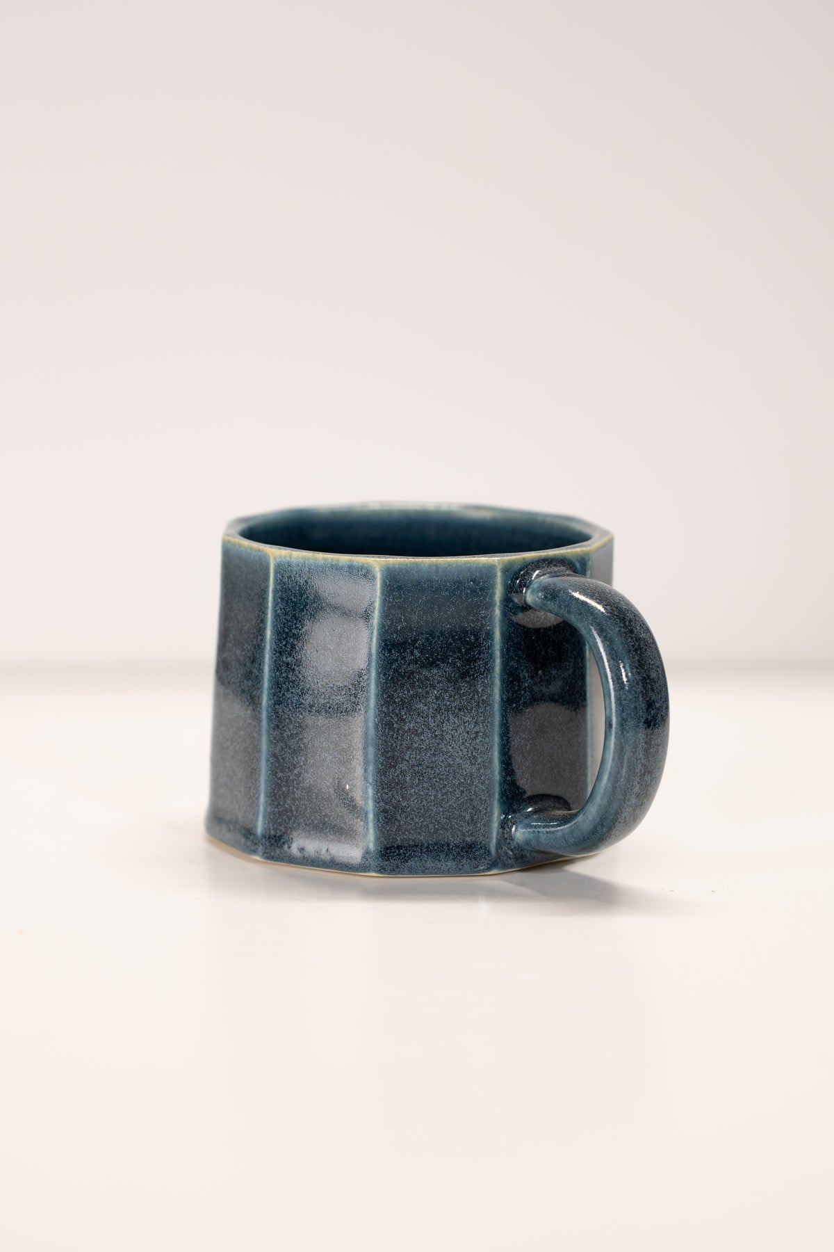 10oz Faceted Mug 1