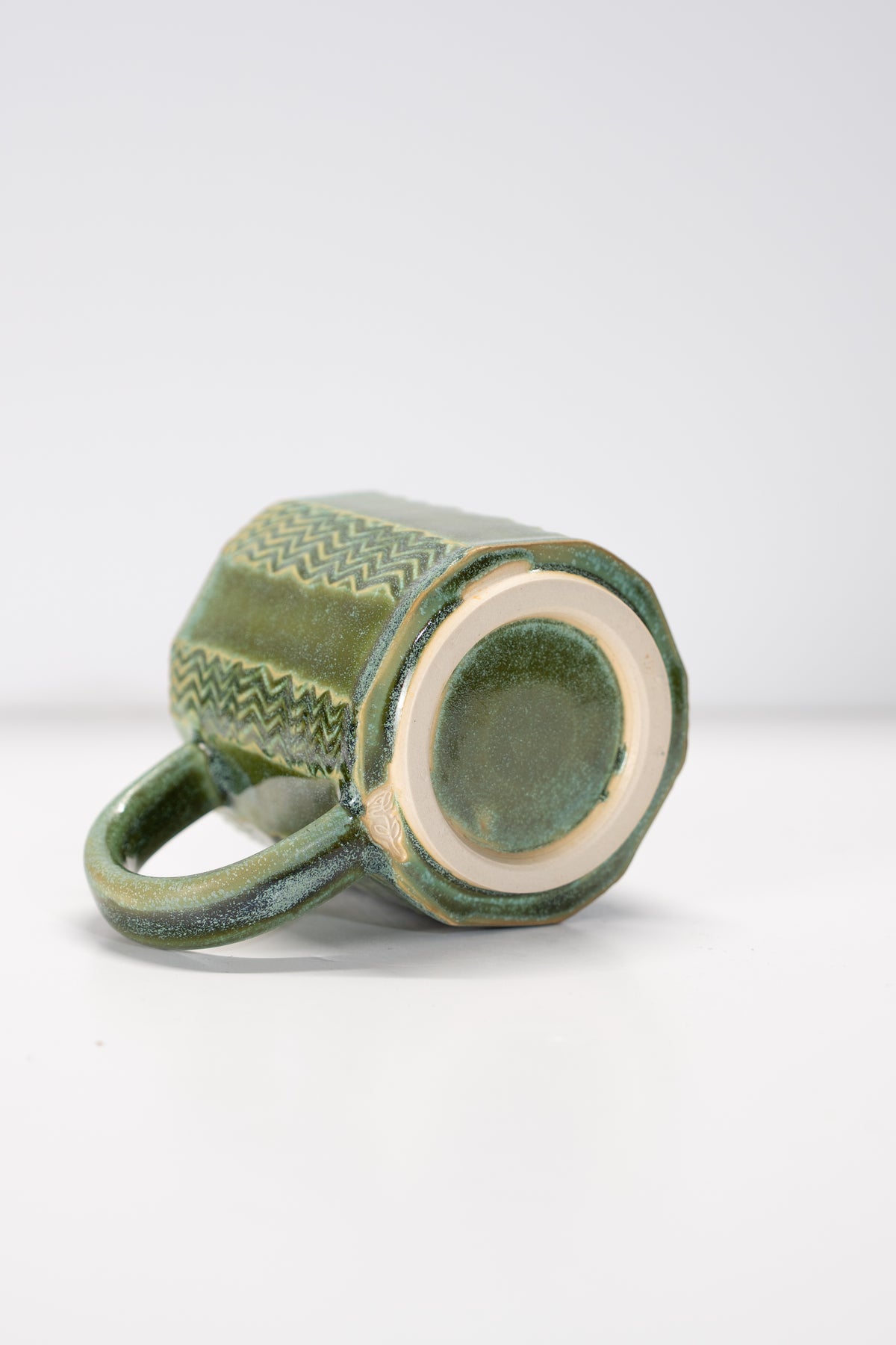 12oz Faceted  Wiggle Mug